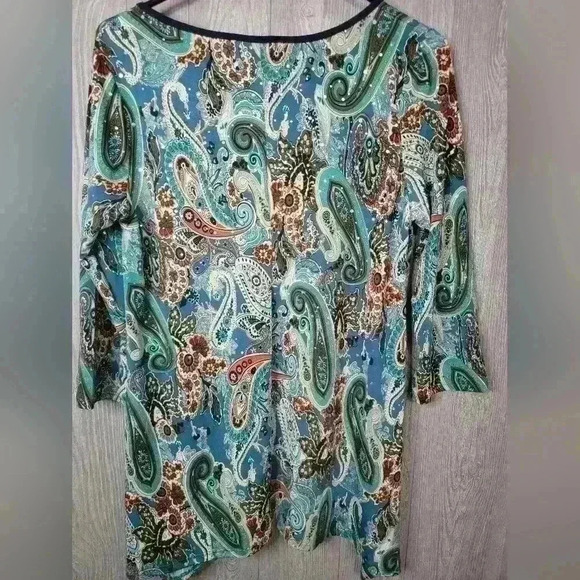 Rue Juju paisley sparkly blouse. Size large. Poly/Spandex blend. - Picture 5 of 6